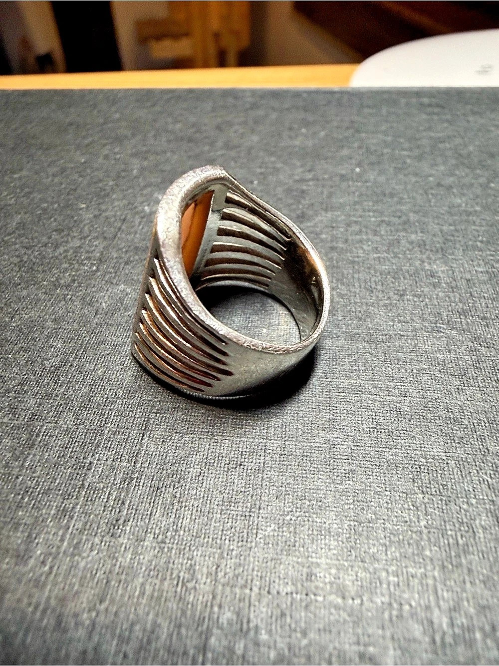 Sterling Silver Pink Shell Statement Ring-size 6 - Picture 2 of 6